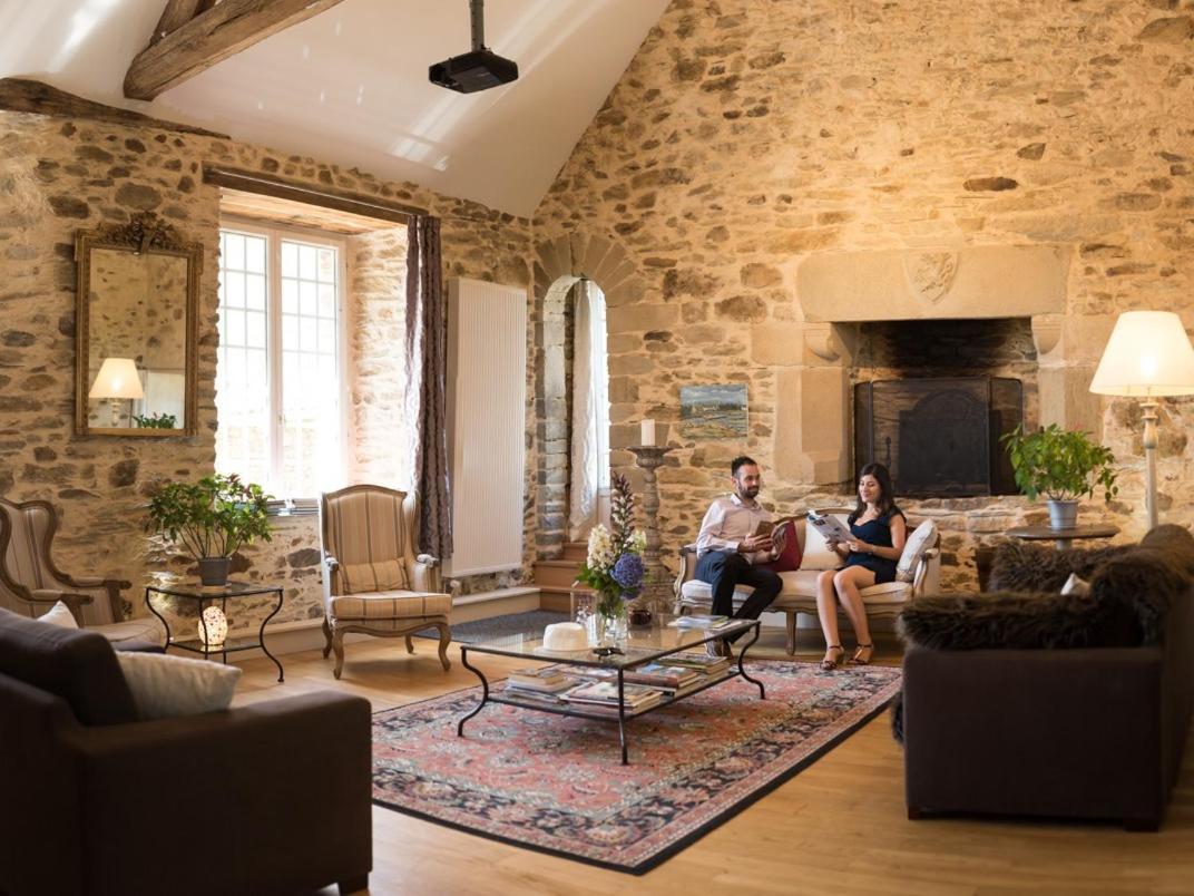 Manoir Desnachez * Taupont